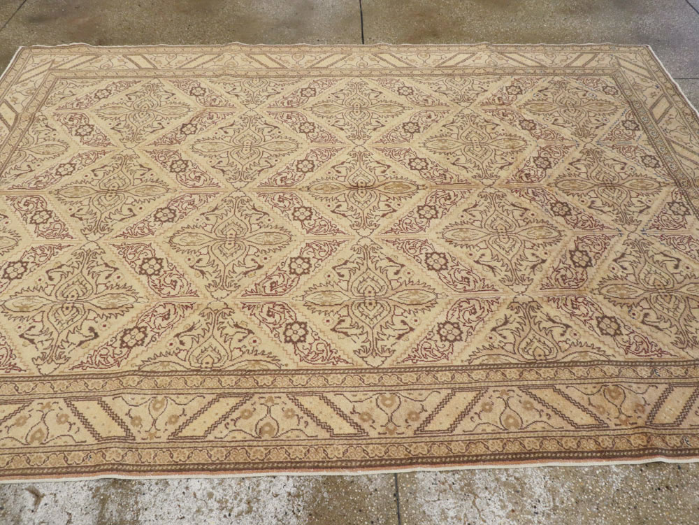 Vintage Turkish Sivas Carpet, No.14957 - Staging