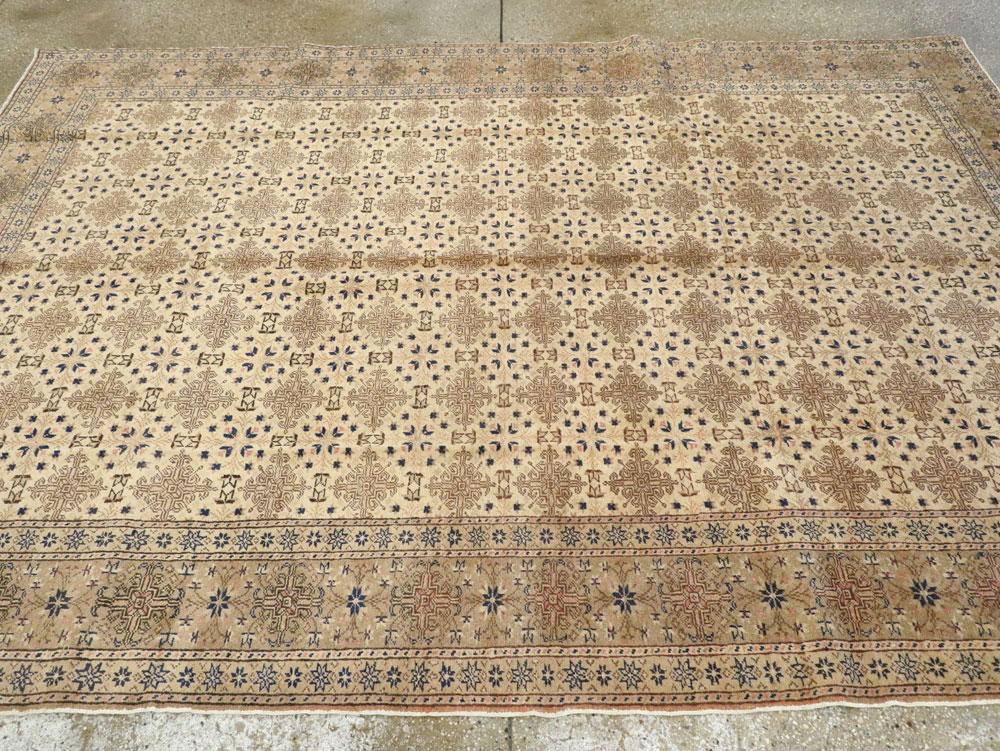 Vintage Turkish Sivas Carpet, No.14959 - Staging