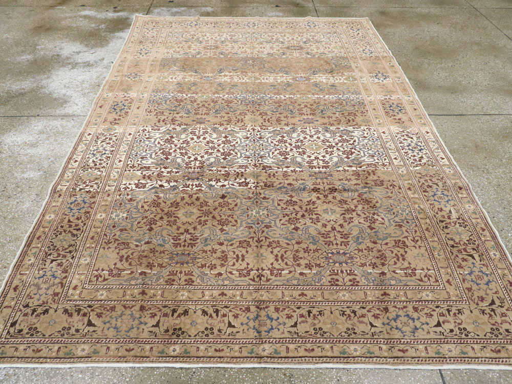 Vintage Turkish Sivas Carpet, No.14960 - Staging
