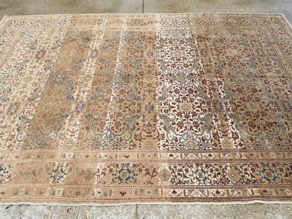 Vintage Turkish Sivas Carpet, No.14960 - Staging