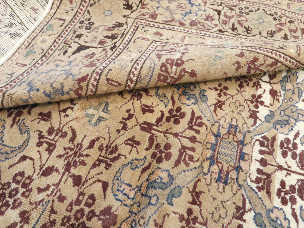 Vintage Turkish Sivas Carpet, No.14960 - Staging