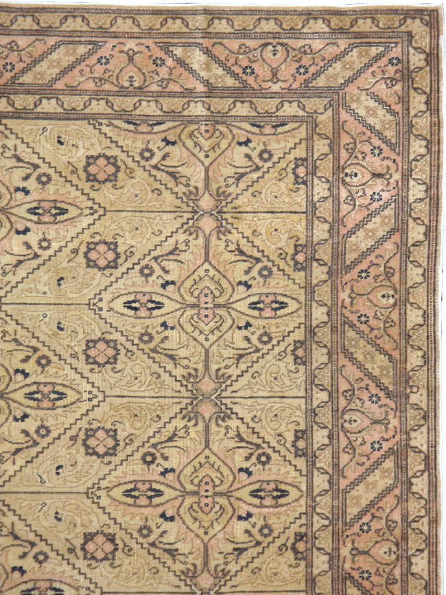 Vintage Turkish Sivas Carpet, No.14966 - Staging