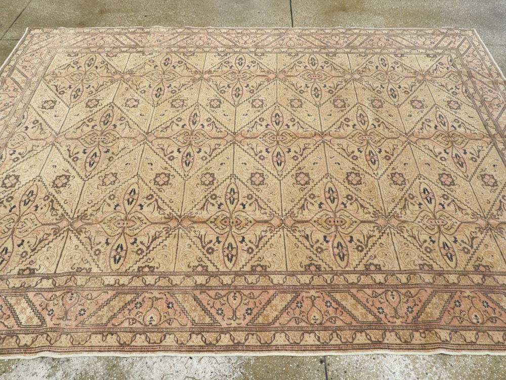 Vintage Turkish Sivas Carpet, No.14966 - Staging