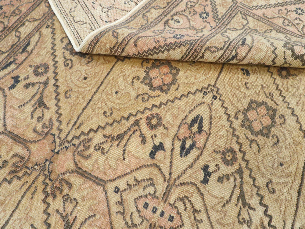 Vintage Turkish Sivas Carpet, No.14966 - Staging