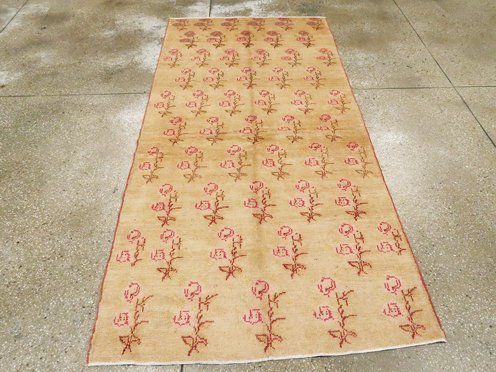 Vintage Turkish Anatolian Rug, No.15000 - Staging