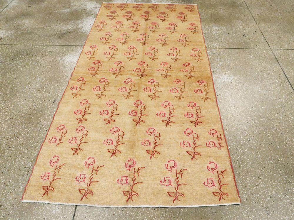 Vintage Turkish Anatolian Rug, No.15000 - Staging