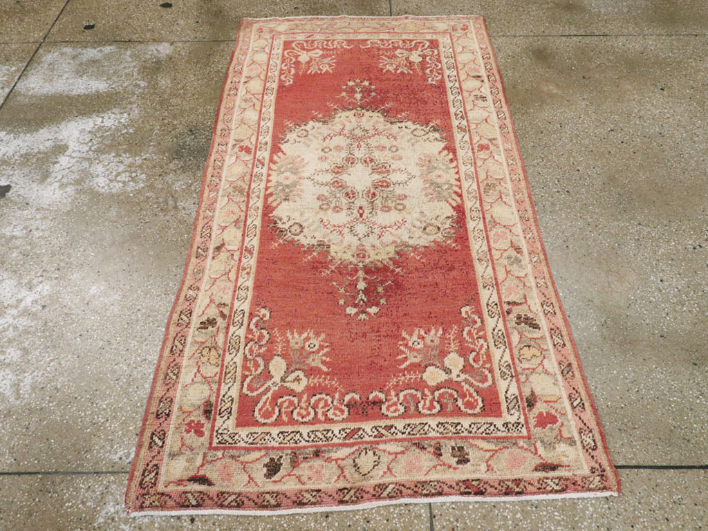 Antique  Turkish Oushak Rug, No.15013 - Staging