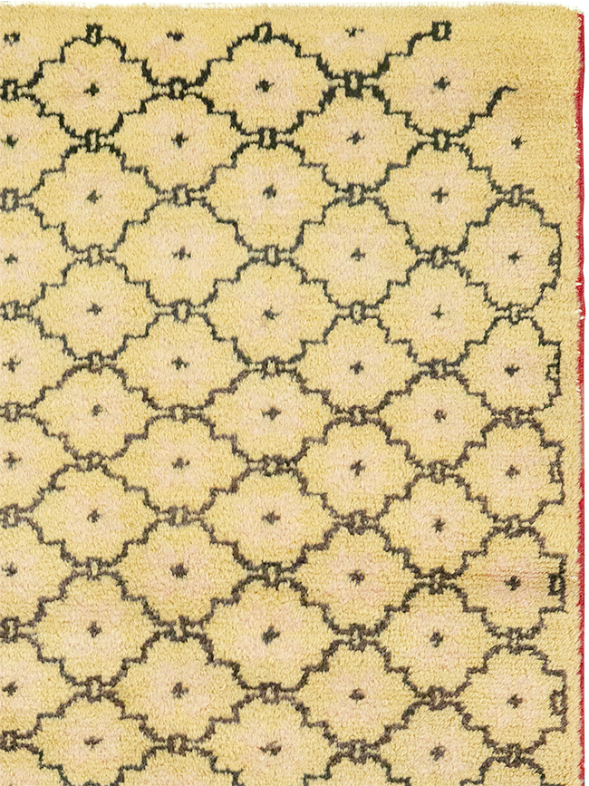 Vintage Turkish Anatolian Throw Rug, No.15028 - Staging