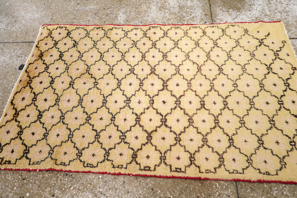 Vintage Turkish Anatolian Throw Rug, No.15028 - Staging