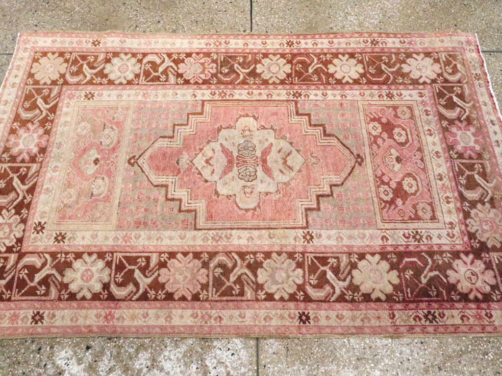 Vintage Turkish Oushak Rug, No.15116 - Staging