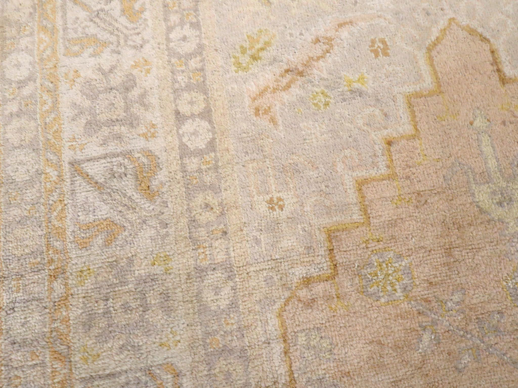 Antique Turkish Sivas Rug, No.15168 - Staging