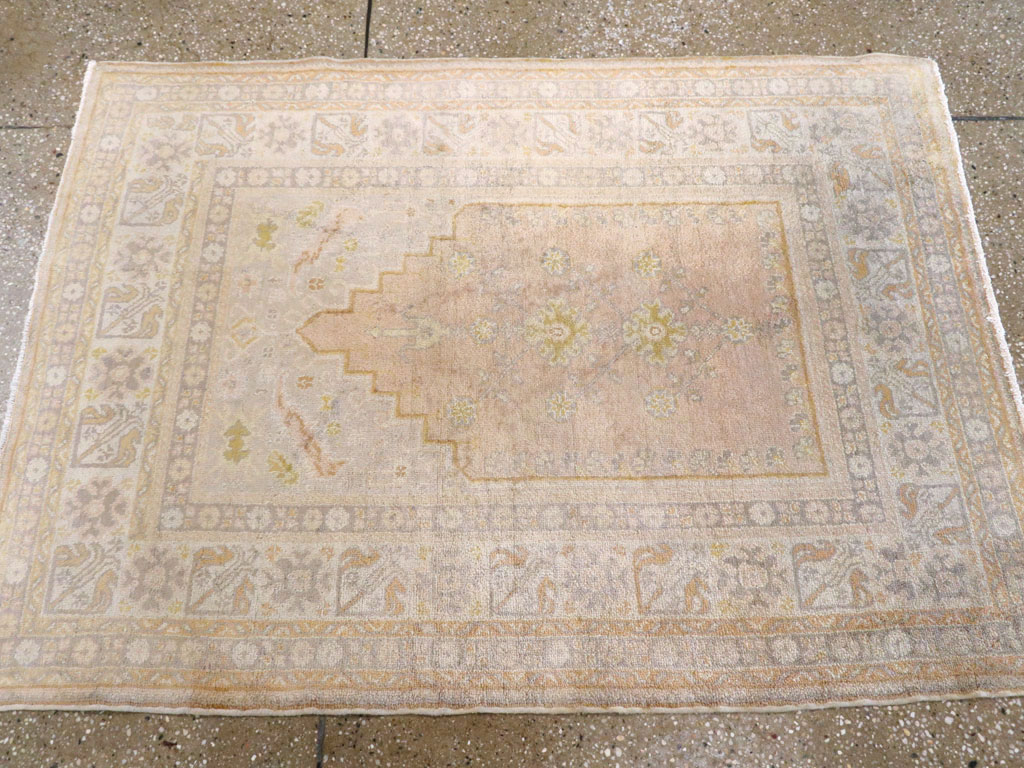 Antique Turkish Sivas Rug, No.15168 - Staging