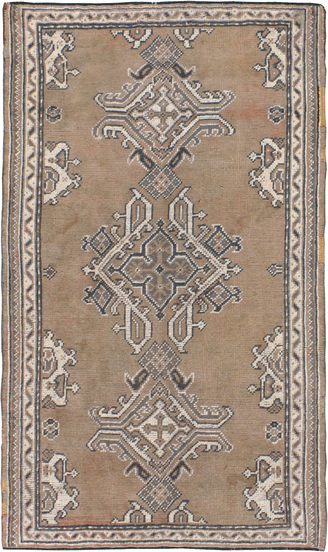 Antique Turkish Oushak Rug, No.15171 - Staging