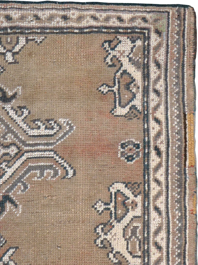 Antique Turkish Oushak Rug, No.15171 - Staging