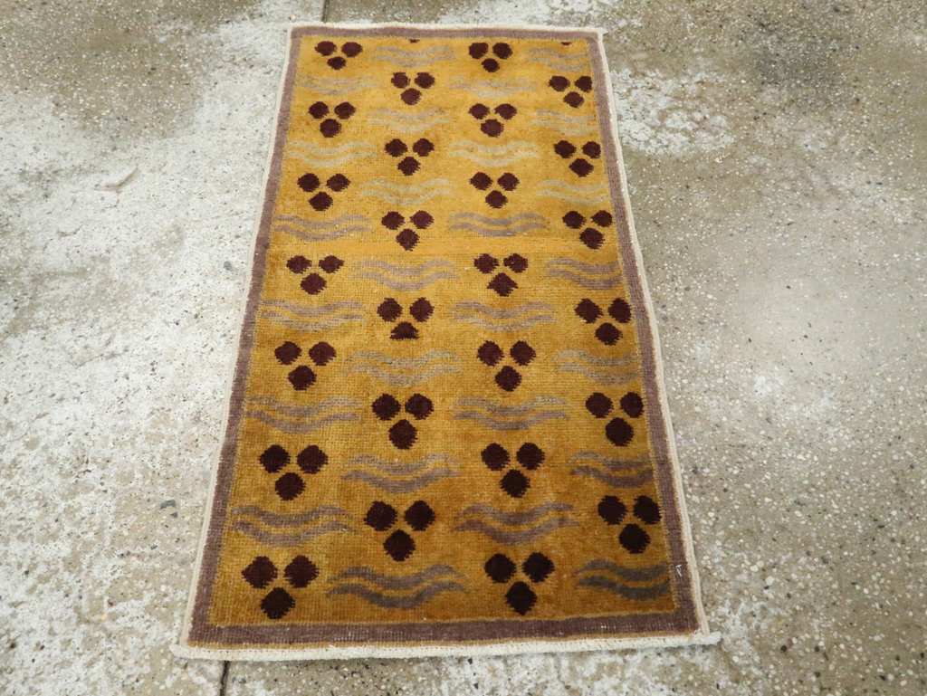 Vintage Turkish Art Deco Throw Rug, No.15303 - Staging