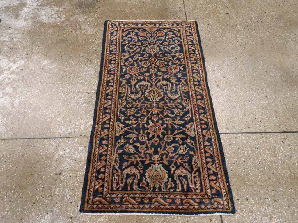 Antique Persian Mahal Rug, No.15336 - Staging