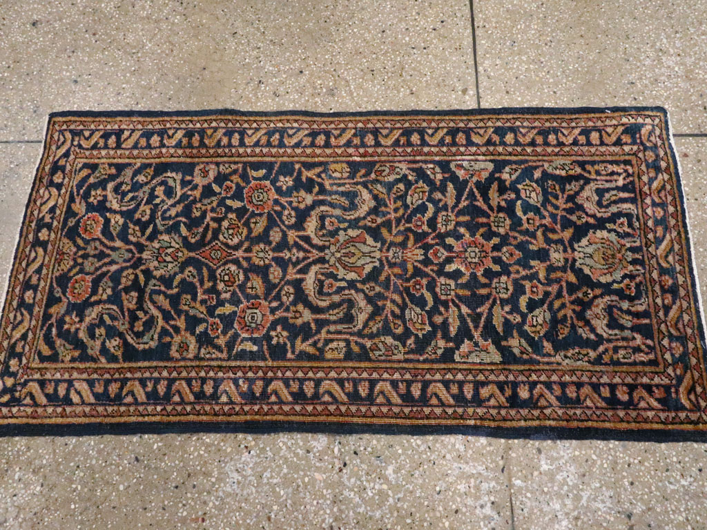 Antique Persian Mahal Rug, No.15336 - Staging