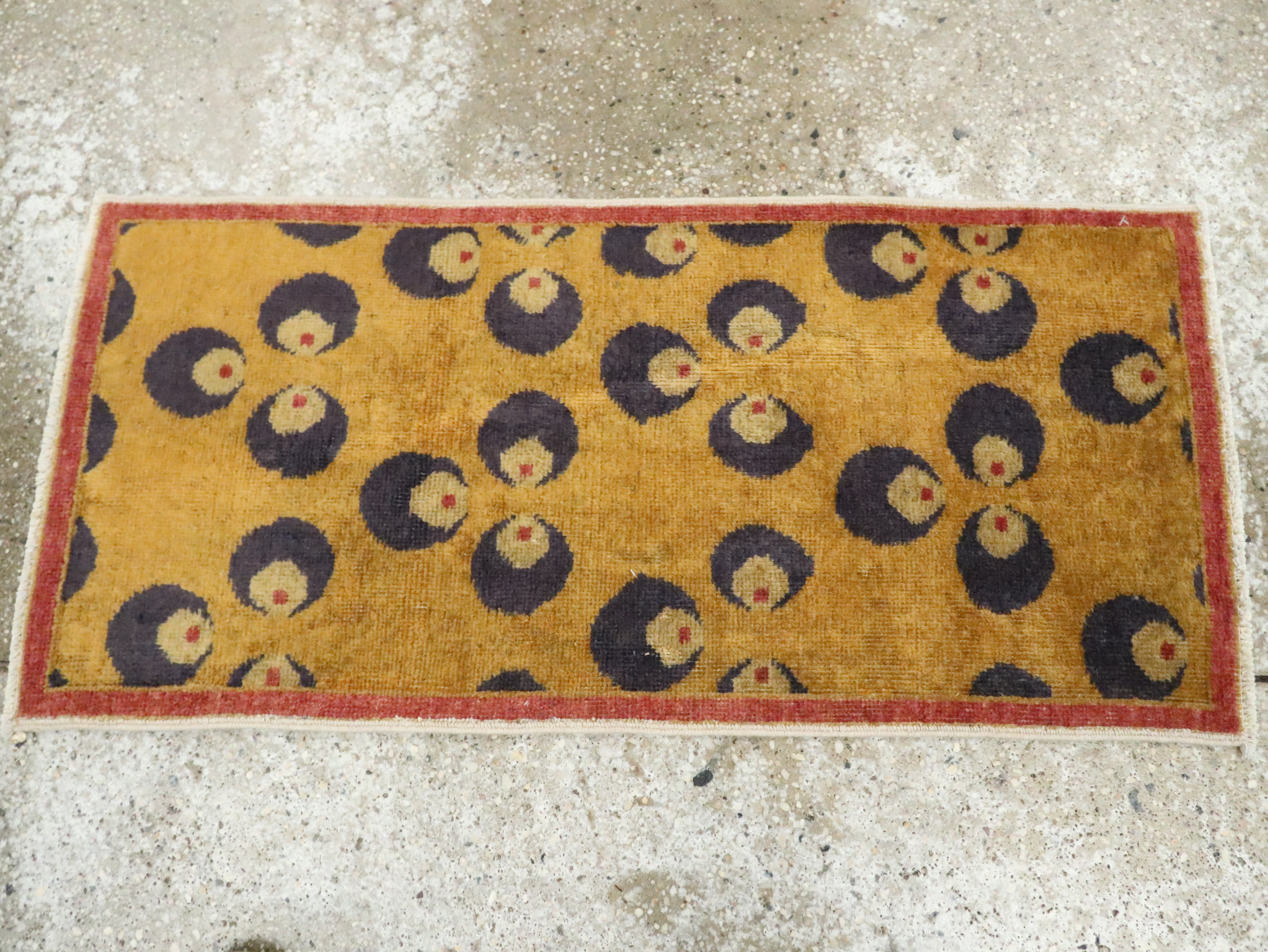 Vintage Turkish Art Deco Throw Rug, No.15343 - Staging