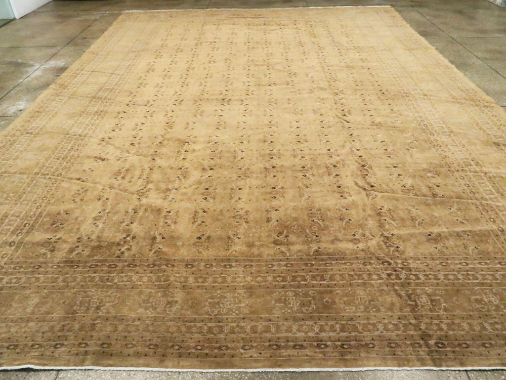 Antique Persian Tabriz Carpet, No.15349 - Staging