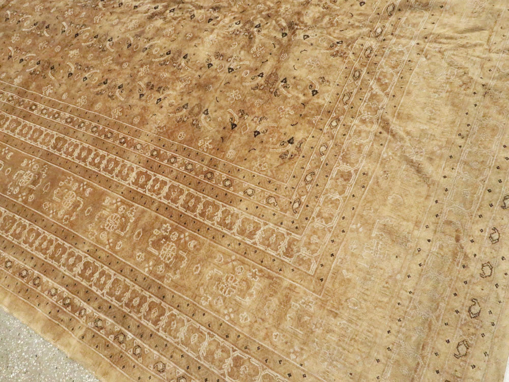 Antique Persian Tabriz Carpet, No.15349 - Staging