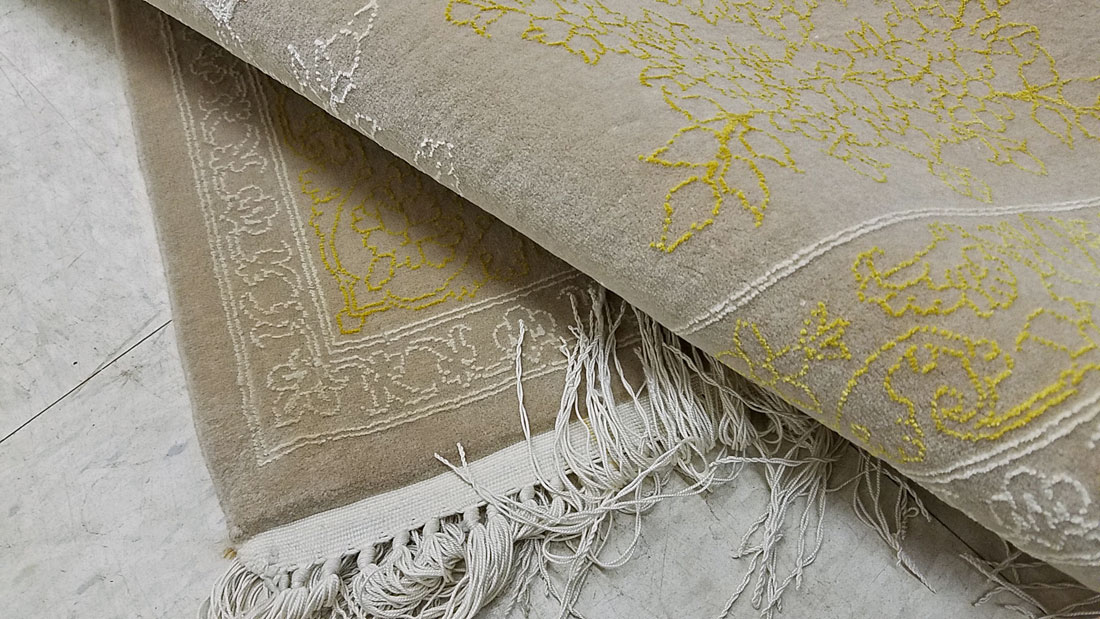 Vintage Persian Isfahan Square Rug, No.15428 - Staging