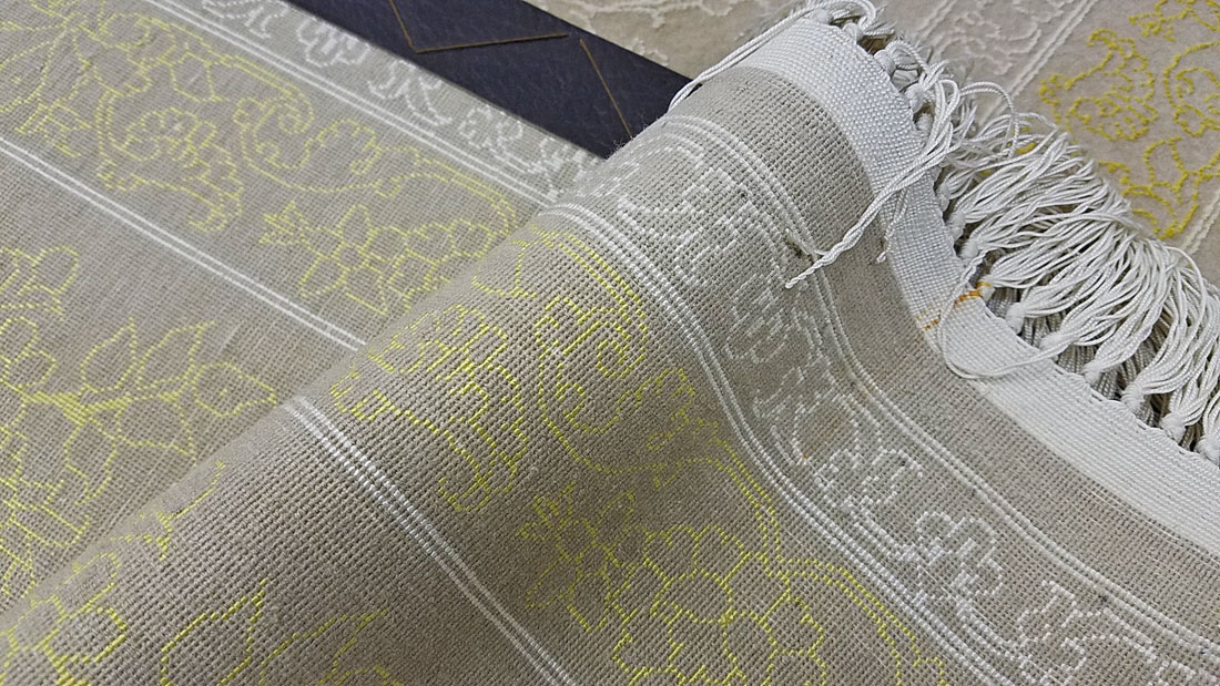 Vintage Persian Isfahan Square Rug, No.15428 - Staging