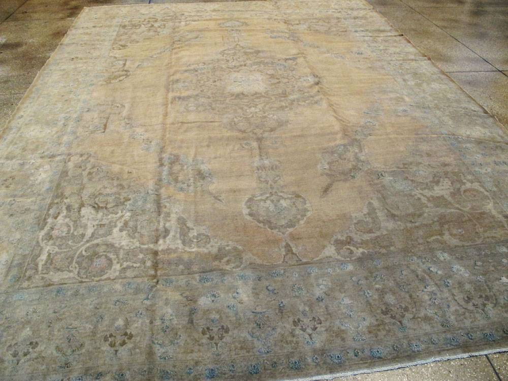 Antique Persian Tabriz Hagi Jalili Carpet, No.15494 - Staging