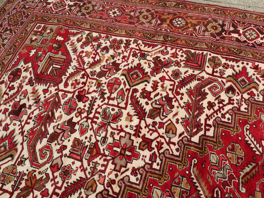Vintage Persian Heriz Carpet, No.15530 - Staging