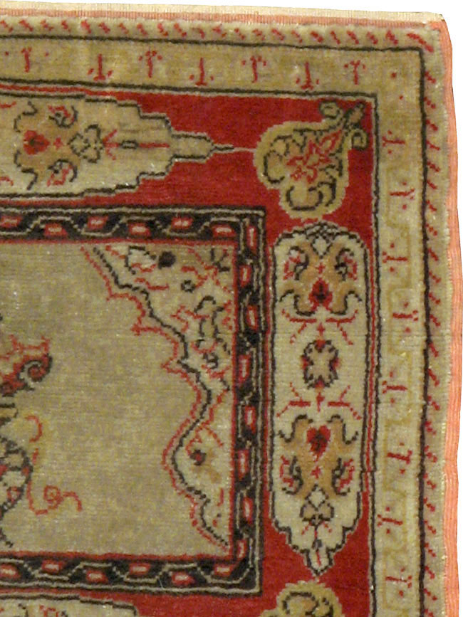 Vintage Turkish Herekeh Rug, No.15700 - Staging