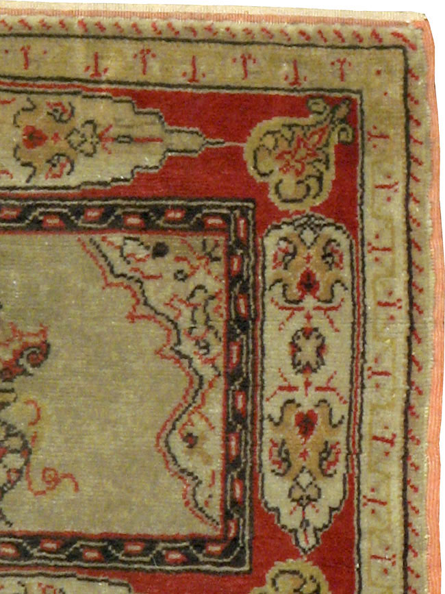 Vintage Turkish Herekeh Rug, No.15700 - Staging