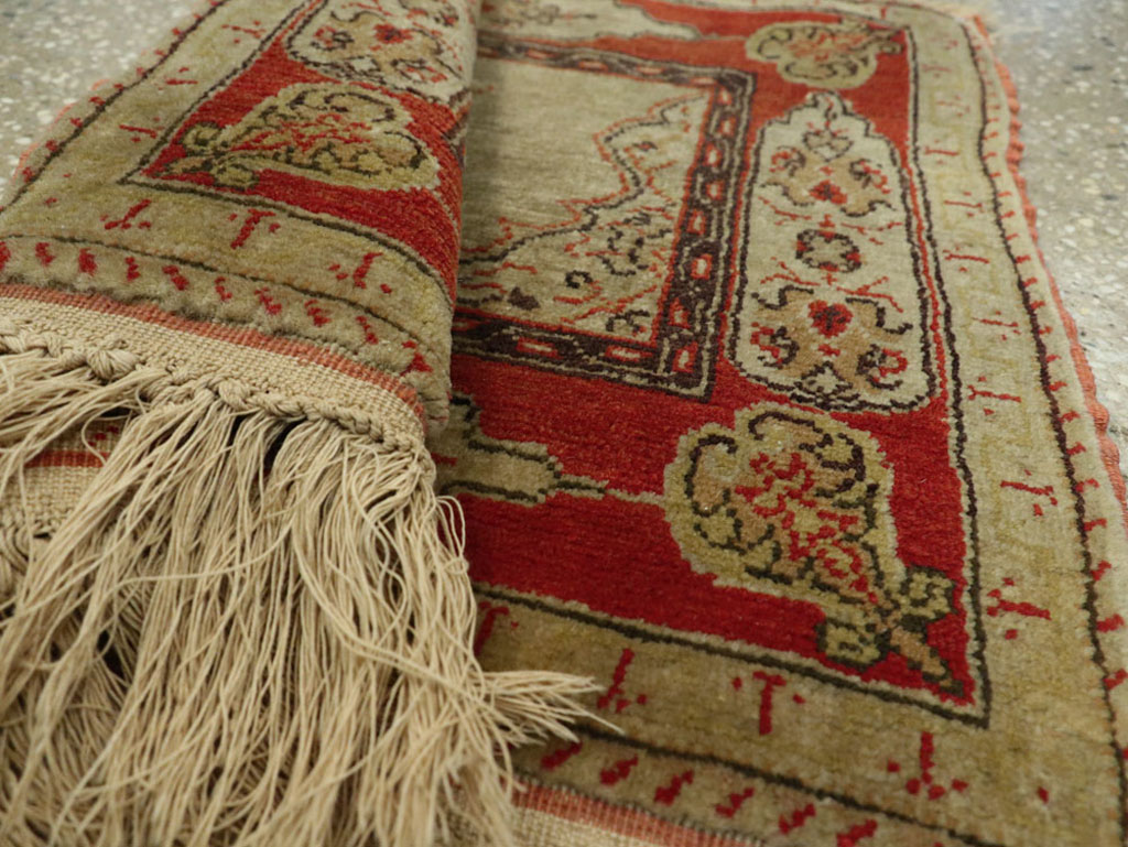 Vintage Turkish Herekeh Rug, No.15700 - Staging