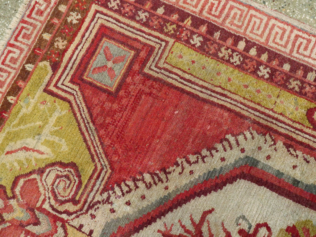 Antique Turkish Ghiordes Rug, No.15708 - Staging