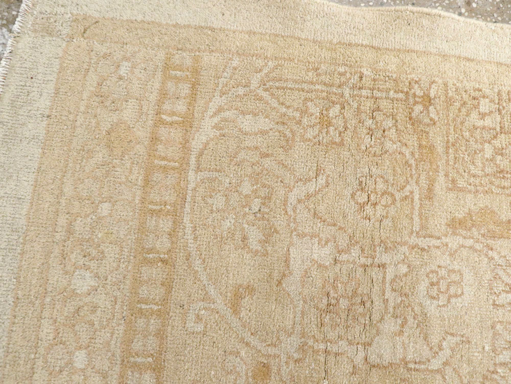 Vintage Indian Agra Runner, No.15725 - Staging