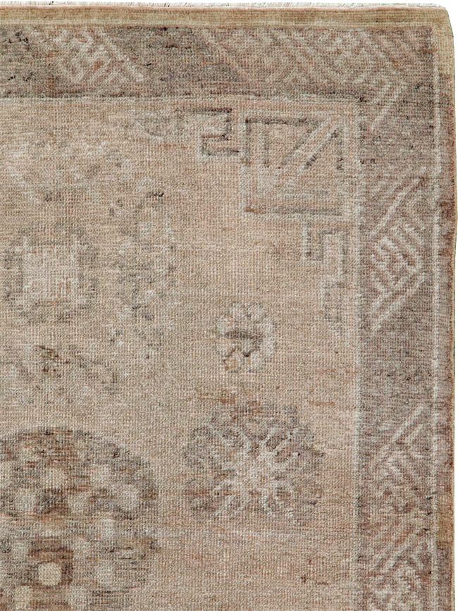 Antique East Turkestan Khotan Rug, No.15826 - Staging