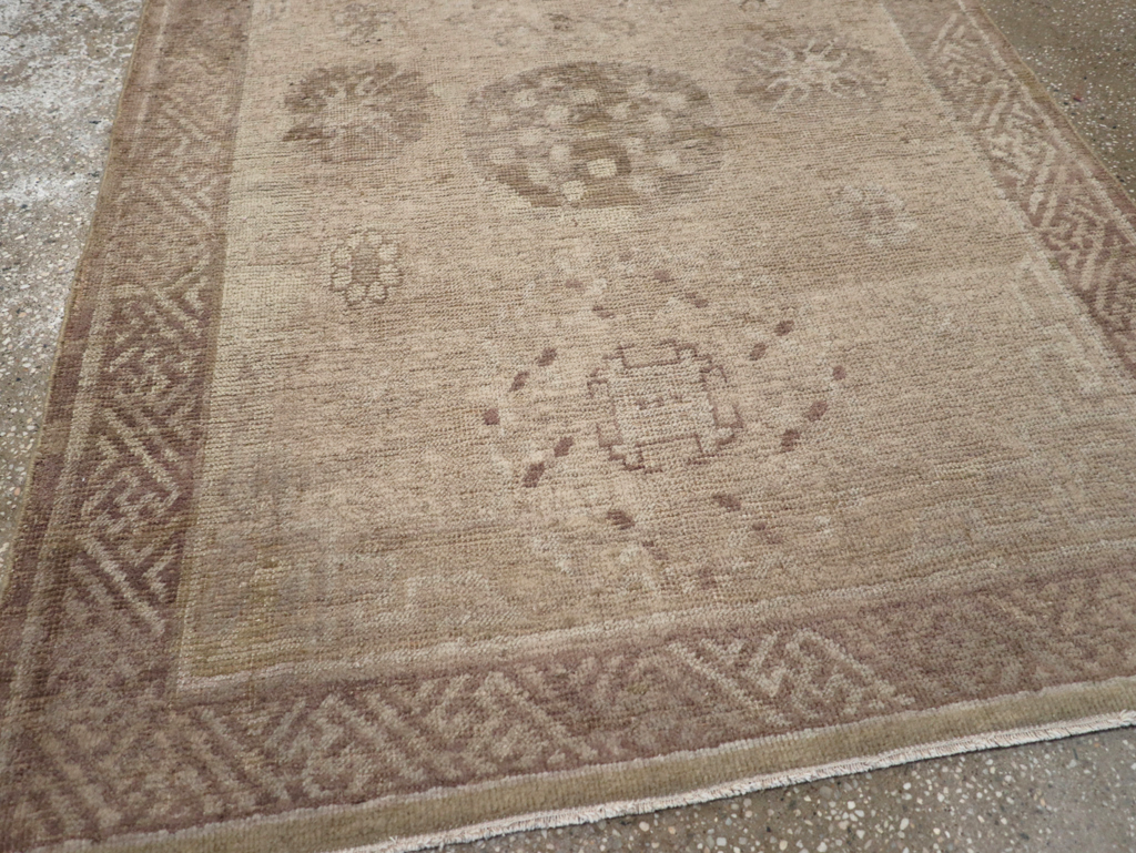 Antique East Turkestan Khotan Rug, No.15826 - Staging