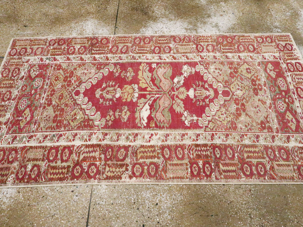 Antique Turkish Ghiordes Rug, No.15847 - Staging