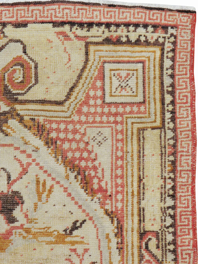 Antique Turkish Ghiordes Rug, No.15849 - Staging