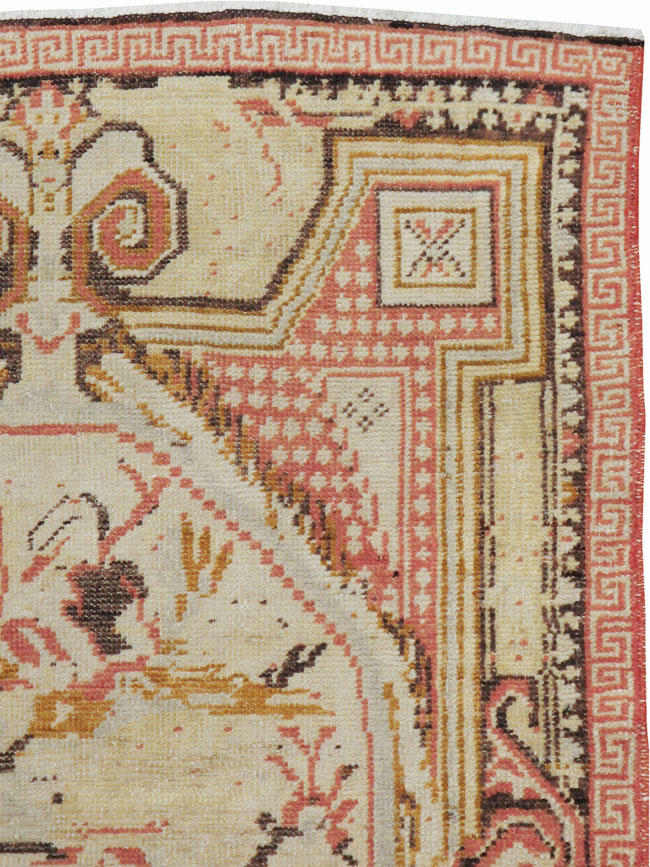 Antique Turkish Ghiordes Rug, No.15849 - Staging