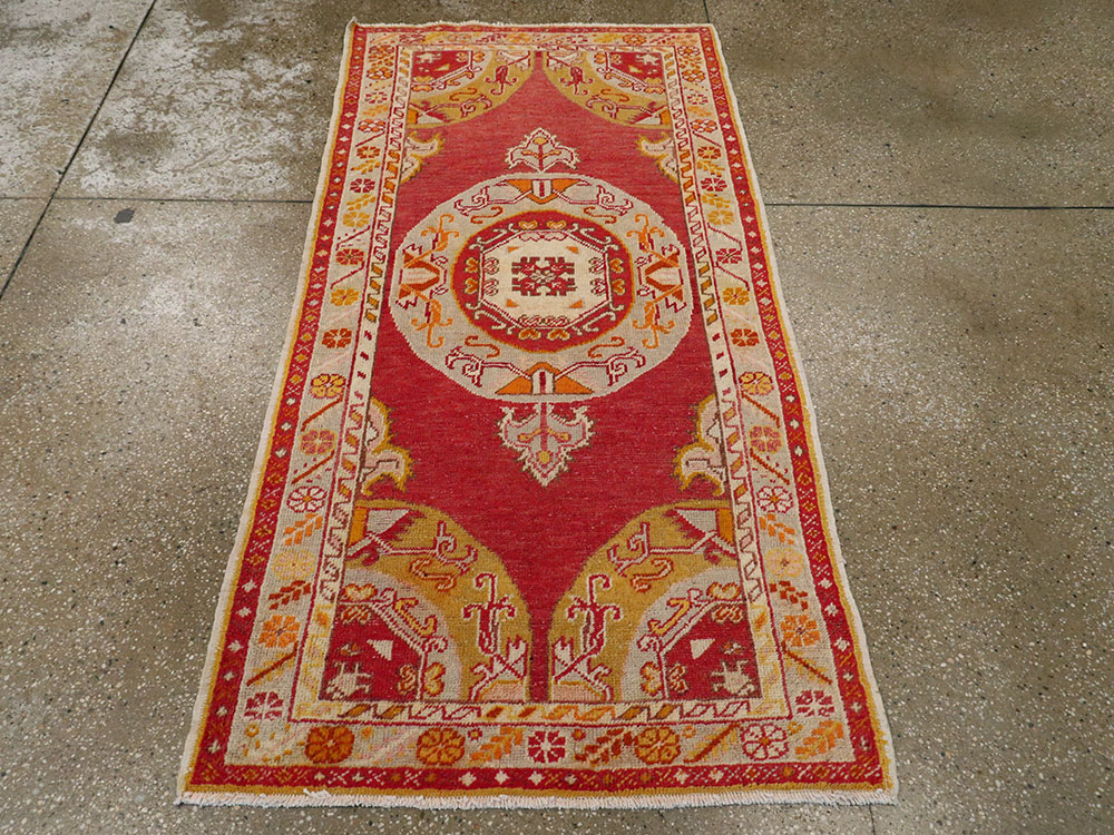 Antique Turkish Oushak Rug, No.15861 - Staging