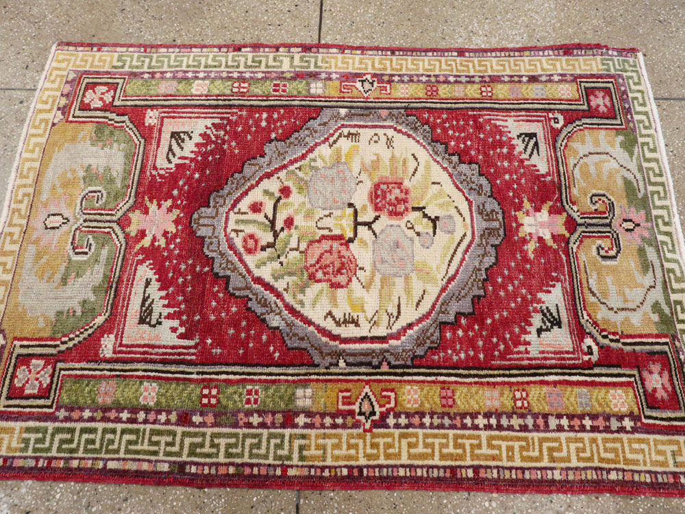 Vintage Turkish Ghiordes Rug, No.15916 - Staging