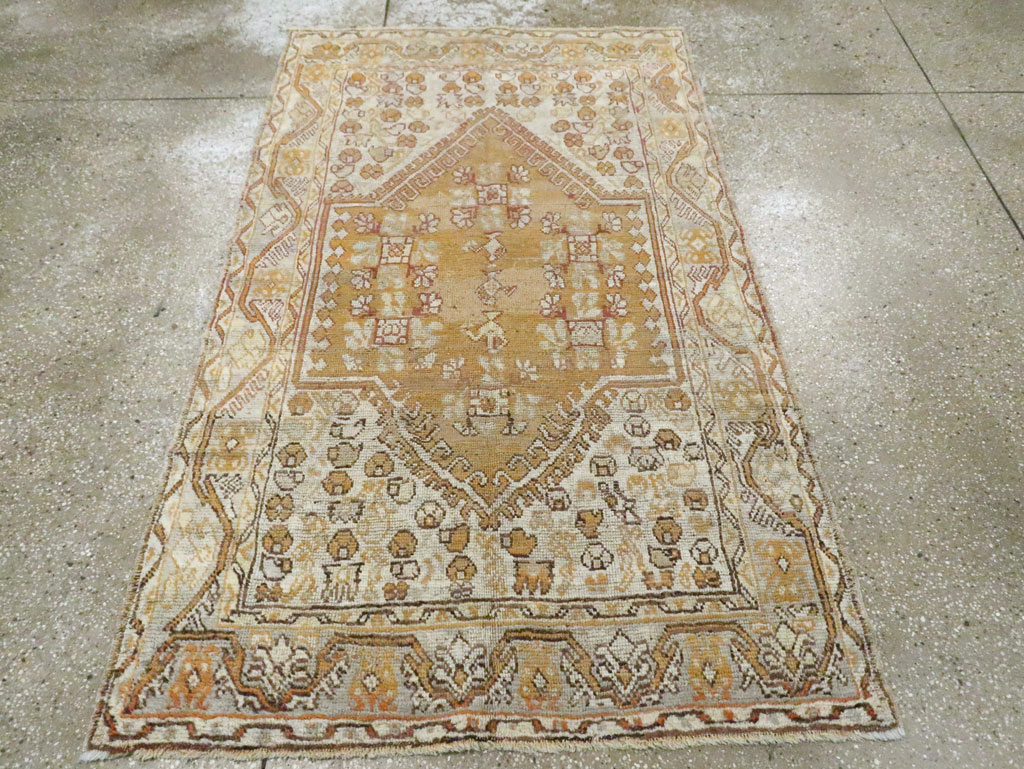 Antique Turkish Ghiordes Rug, No.15940 - Staging