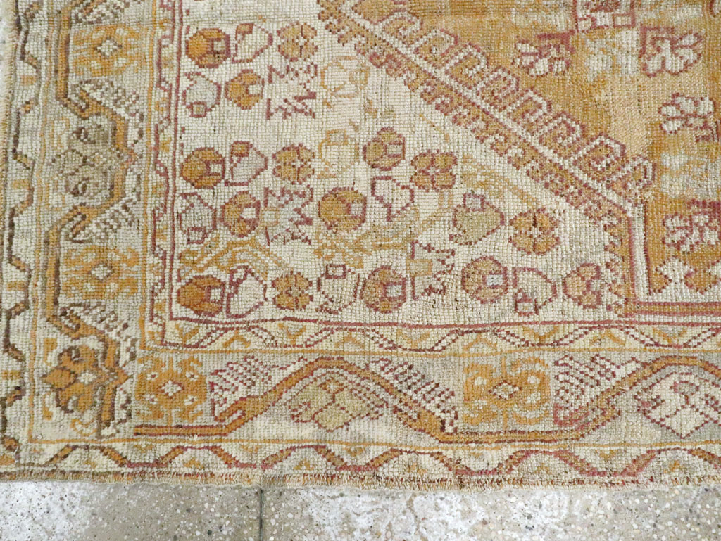 Antique Turkish Ghiordes Rug, No.15940 - Staging