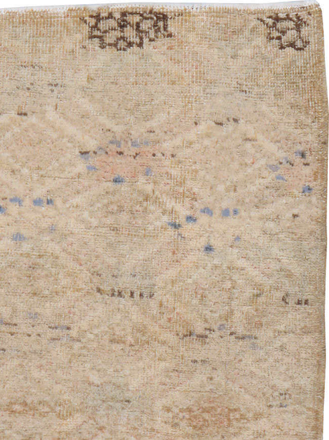 Vintage Turkish Anatolian Square Rug, No.15961 - Staging