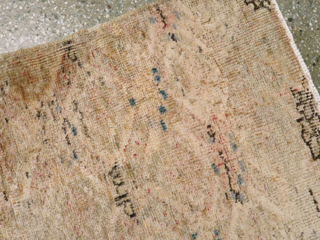 Vintage Turkish Anatolian Square Rug, No.15961 - Staging