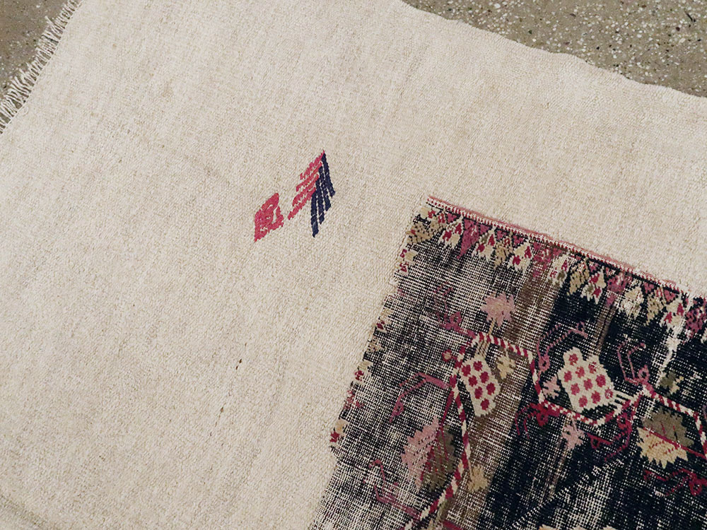 Modern Turkish Folk Rug, No.15970 - Staging