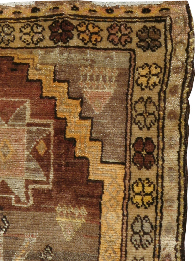 Vintage Turkish Anatolian Rug, No.15997 - Staging
