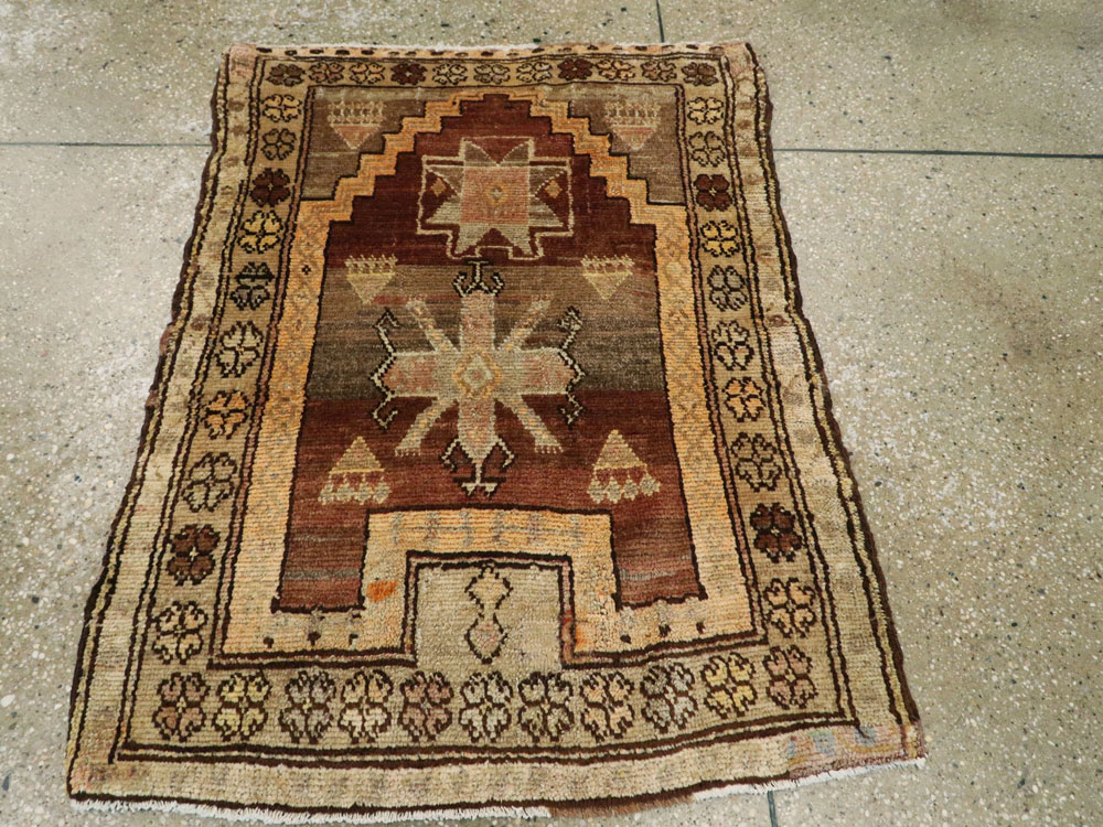 Vintage Turkish Anatolian Rug, No.15997 - Staging