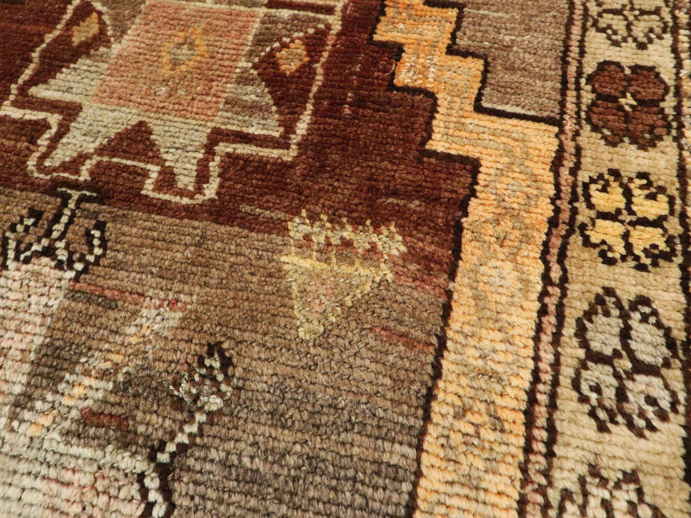 Vintage Turkish Anatolian Rug, No.15997 - Staging