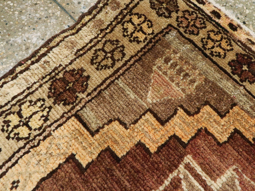 Vintage Turkish Anatolian Rug, No.15997 - Staging