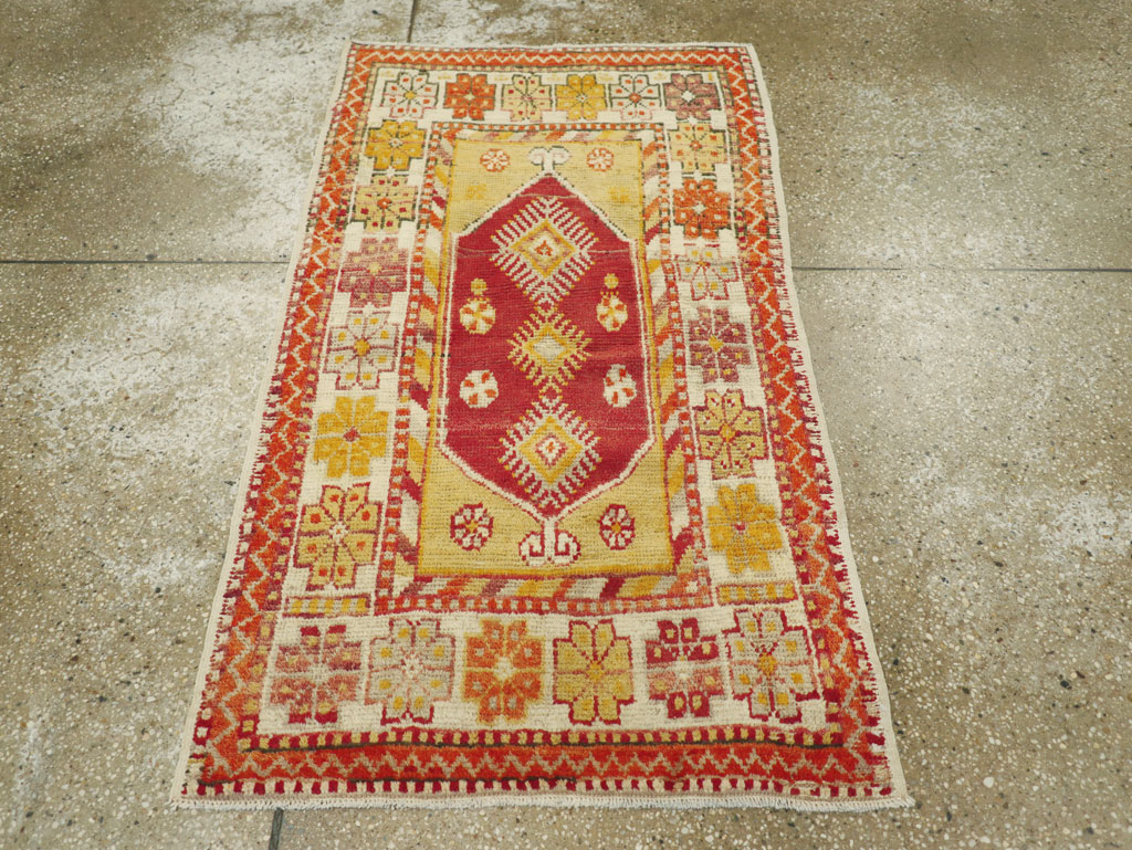 Vintage Turkish Oushak Rug, No.16002 - Staging